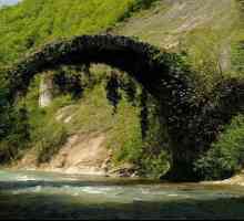 Мост Беслечки - една от най-необичайните забележителности на Абхазия