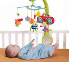 Детски играчки за ранна възраст: мобилни на легло