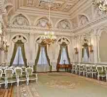 Сватбеният дворец на Promenade des Anglais е любимото място за младоженците в Санкт Петербург