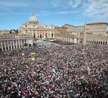 Основният площад на Рим е мястото на поклонение за всички католици по света