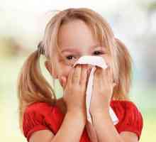 Как да се лекува настинка при деца: лекарства и народни средства