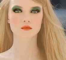 Какъв цвят косата съответства на зелените очи на една жена?
