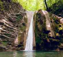 Мамедовски дефиле: скали, водопади и древни долмени