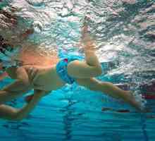 Пелени за плуване: можете да изкъпете бебето си без срам!