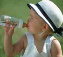 Детето пие много вода: причини, патологии