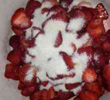 Домашно приготвени рецепти: как да готвите гъста конфитюр от ягоди