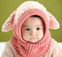 Шапка за новородени - чудесна опция в студена зима