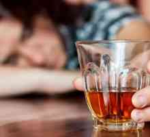 Симптом на отравяне и лечение на алкохол у дома