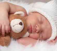 Колко новородени бебета трябва да спят