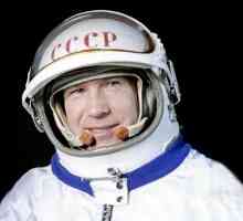 Съветски космонавт АА Леонов: биография, снимка