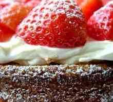 Торта с ягоди и заквасена сметана: тайни на печенето на баба