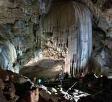 Туристическа Абхазия: Пещерата New Athos е място, което всеки трябва да посети!