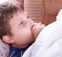 Деца, лаещи кашлица без треска: признаци, възможни причини и лечение