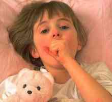 Детето има треска от 38 и кашлицата е суха: причини и лечение
