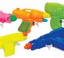 Водни пистолети и други играчки за къпане на бебета