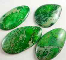 Зелени камъни скъпоценни и полускъпоценни: снимки и имена