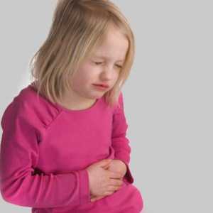 Болка в корема на детето: какво да направя? Възможни причини
