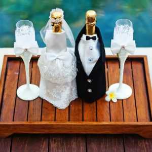 Бутилка за сватба, украсена със собствени ръце