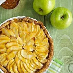 Цветаевски пай с ябълки: стъпка по стъпка подготовка в мулти-марка