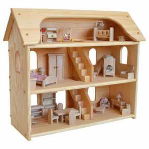Дървена къща за кукли: по-добре да си купите или да направите сами?