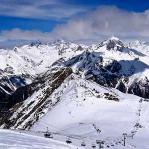 Dombai е ски курорт. Описание, местоположение и мнения на туристите