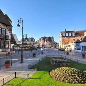 Deauville, Франция: очарованието на Долна Нормандия