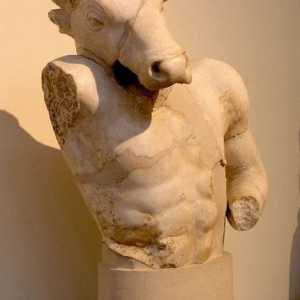 Древна гръцка скулптура, нейните черти, етапи на развитие. Древногръцки скулптури и техните автори