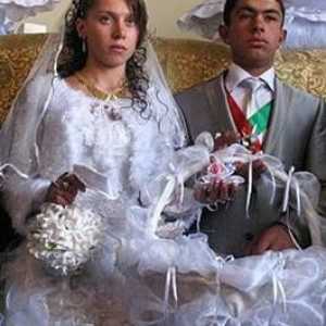 Сватбата на Yezidi е почит към традициите