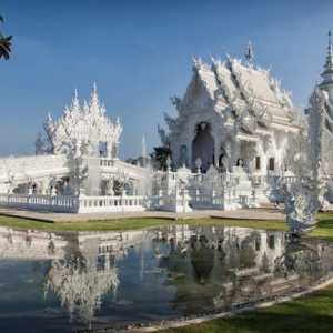 Къде е Бял храм в Тайланд и защо е толкова популярен?