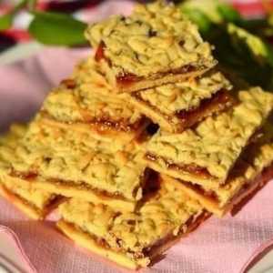 Подготвяме виенските бисквитки: рецептата за пясъчен деликатес с конфитюр или извара