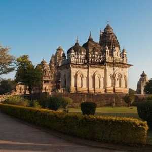 Индия: храмът на любовта в Каджурахо. Историята, легендите и стойността на любовните храмове в Индия