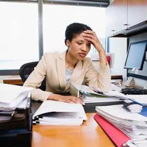 Как да се справяме със съня на работното място: ефективни методи и препоръки