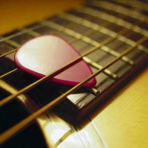 Как да играете на китарен медиатор: съвети и трикове