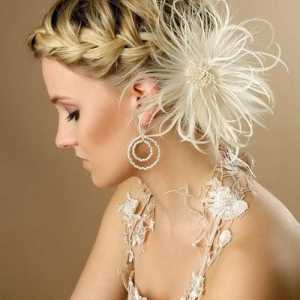 Как да красиво ПИН косата: фризьорски "цвете"