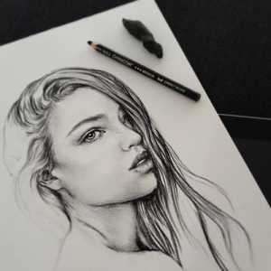 Как да нарисувате лице на момиче: съвет за начинаещи художници