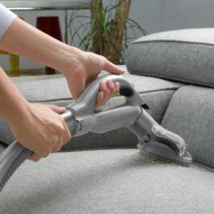 Как да почистите дивана от петна у дома?