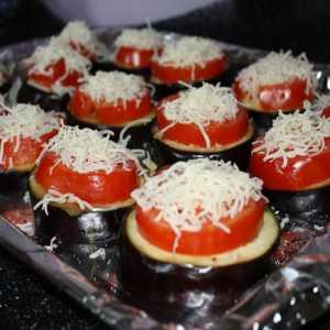Как да готвя патладжани в фурна с домати и сирене