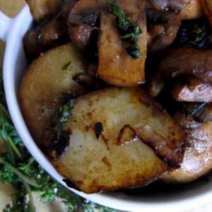 Как да готвя картофи с гъби в тиган: проста рецепта