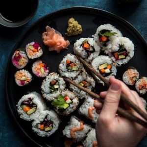 Как да готвя суши вкъщи: рецепти и съставки