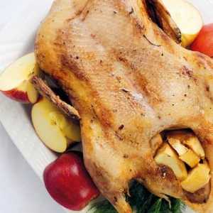 Как да готвя вкусна патица с ябълки за празнична трапеза?