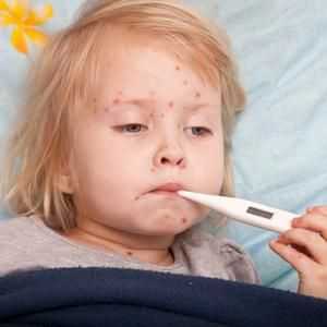 Как да разпознаете първите признаци на менингит при дете