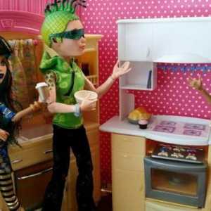 Как да направите храна за куклата Monster High със собствените си ръце?