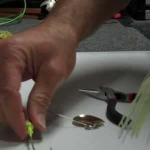 Как да направите spinnerbate със собствените си ръце