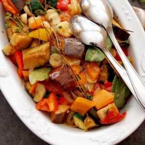 Как да направите вкусна зеленчукова яхния в мултираккера "Поларис"?
