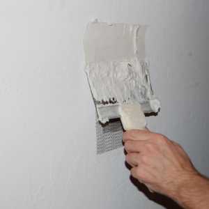 Как да замазвате стените със собствените си ръце. Как да шпакловъчен тапет гипсокартон