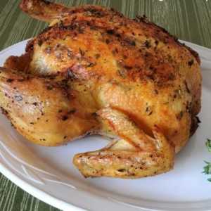 Как да се пекат пиле във фурната във фолио: стъпка по стъпка рецепта