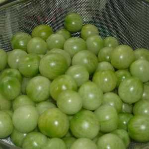 Как да се мари зелени домати в тенджера с бърза рецепта