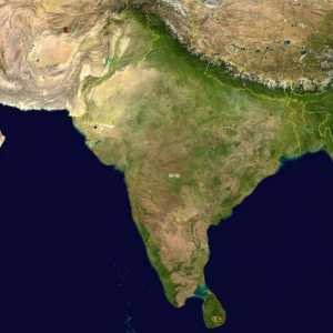 Каква е традиционната религия на народите на полуостров Хиндустан?