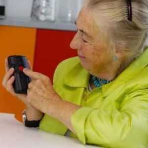 Какво трябва да бъде мобилен телефон за възрастни хора