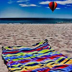 Коя плажна кърпа е най-удобната и практична? Няколко съвета за успешно пазаруване